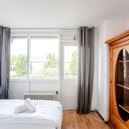 Family Jolie Suitable For 4 Adults And 2 Children Vakantiehuis